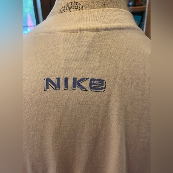 Nike ladies tshirt size M, retro tshirt with star design - Picture 5 of 6